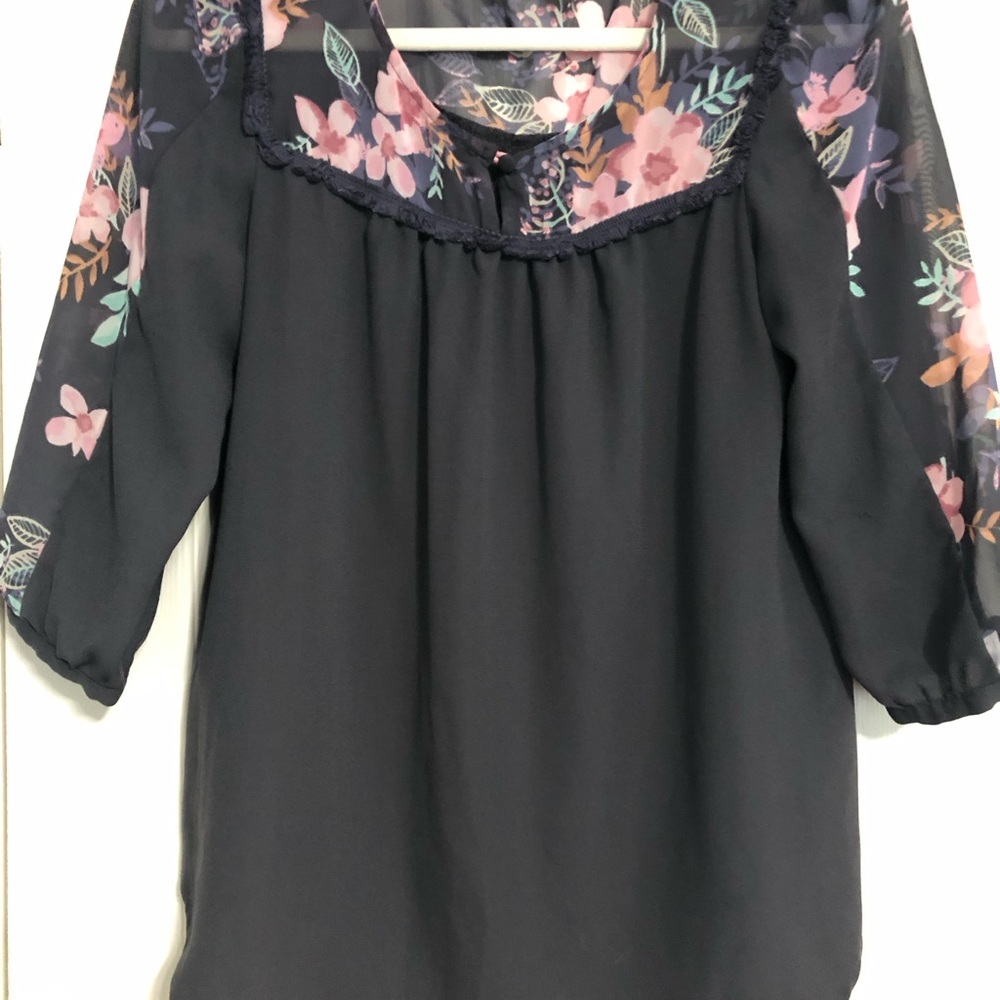 LC Lauren Conrad floral grey blouse women’s size small - Picture 5 of 10
